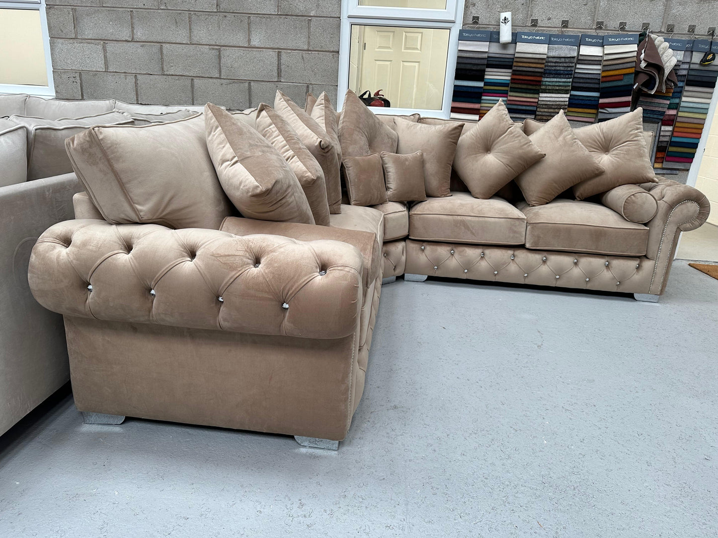 ROYALE WINDSOR  CHESTERFIELD CORNER SOFA